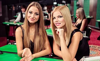 Biểu tượng đăng nhập và bắt đầu chơi game